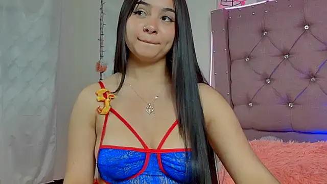 Snapshot of Anniecutte_ chatting on February 10, 2:37 pm Anniecutte online show from February 10, 2:37 pm