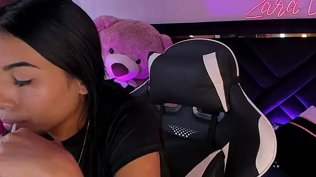 ZaraLim online show from September 28, 6:02 pm