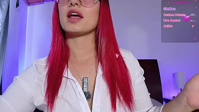 luccycollins  online show from October 17, 2:30 pm