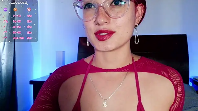 luccycollins  online show from June 4, 2:34 pm
