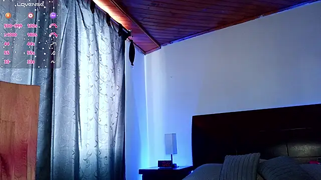 luccycollins  online show from June 10, 3:22 pm