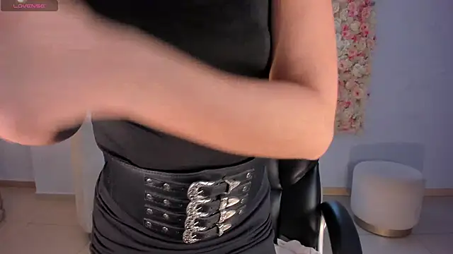 Snapshot of RebeccaHudson chatting on February 26, 2:15 am RebeccaHudson online show from February 26, 2:15 am