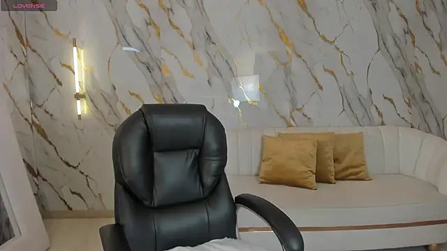 Snapshot of RebeccaHudson chatting on September 18, 7:16 pm RebeccaHudson online show from September 18, 7:16 pm