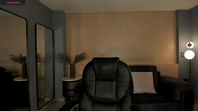 Snapshot of RebeccaHudson chatting on September 26, 8:02 pm RebeccaHudson online show from September 26, 8:02 pm