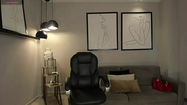 RebeccaHudson online show from February 14, 7:43 pm