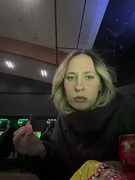 Snapshot of M1ssyk1ssy chatting on December 22, 7:21 pm M1ssyk1ssy online show from December 22, 7:21 pm