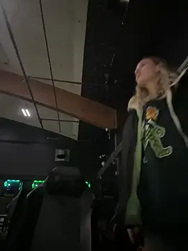 Snapshot of M1ssyk1ssy chatting on January 17, 11:07 pm M1ssyk1ssy online show from January 17, 11:07 pm