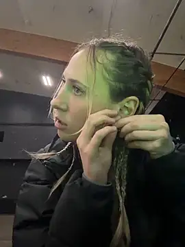 M1ssyk1ssy online show from March 8, 7:50 pm