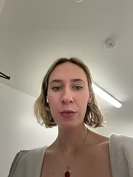 Snapshot of M1ssyk1ssy chatting on June 29, 12:28 am M1ssyk1ssy online show from June 29, 12:28 am