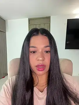 Snapshot of Aitana98_ chatting on April 12, 1:32 am Aitana98 online show from April 12, 1:32 am