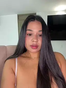 Snapshot of Aitana98_ chatting on April 14, 1:33 am Aitana98 online show from April 14, 1:33 am