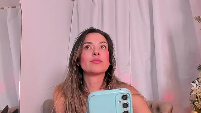 camilawm19 online show from December 11, 3:56 am