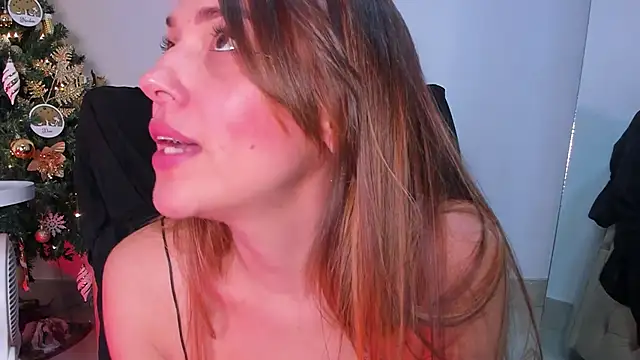 camilawm19 online show from December 23, 8:44 am