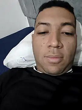 Snapshot of Morenocosta12 chatting on December 17, 6:58 pm Morenocosta12 online show from December 17, 6:58 pm