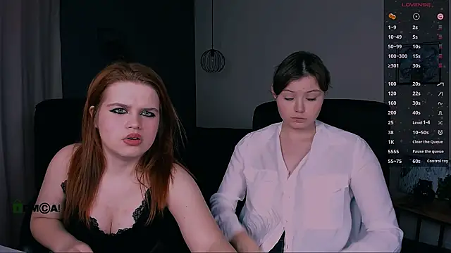 Snapshot of nikole_kitt chatting on February 7, 5:20 am nikole kitt online show from February 7, 5:20 am