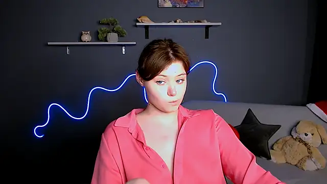 Snapshot of nikole_kitt chatting on February 9, 2:17 am nikole kitt online show from February 9, 2:17 am