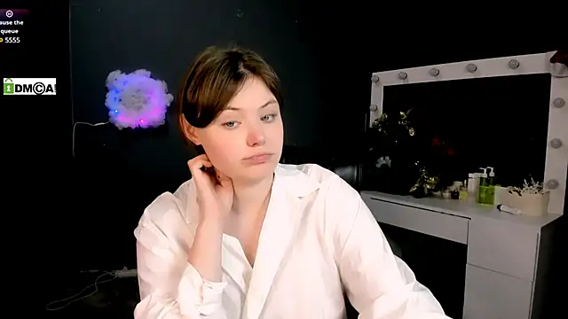 Snapshot of nikole_kitt chatting on February 11, 1:41 am nikole kitt online show from February 11, 1:41 am