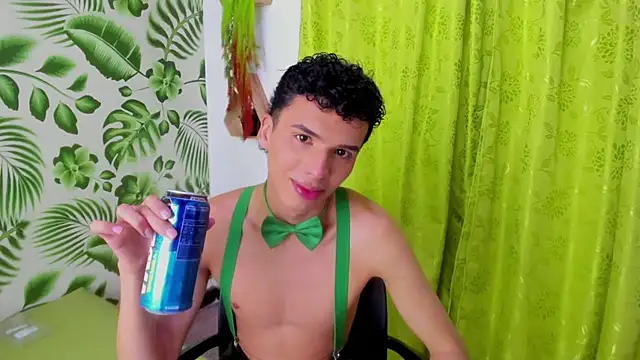 SEANTROYY online show from March 18, 4:04 am
