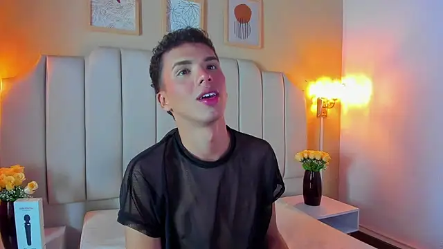 SEANTROYY online show from October 9, 3:59 am