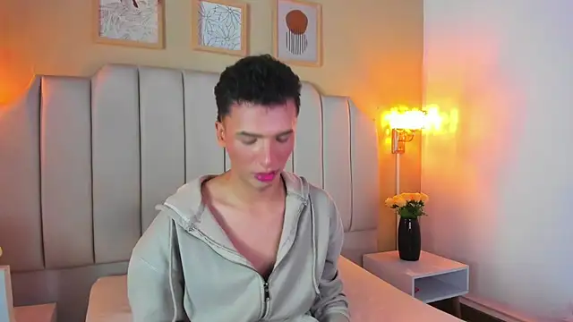 SEANTROYY online show from October 29, 4:04 am