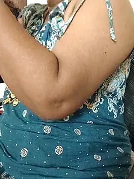 gaurika18 online show from November 14, 1:21 pm