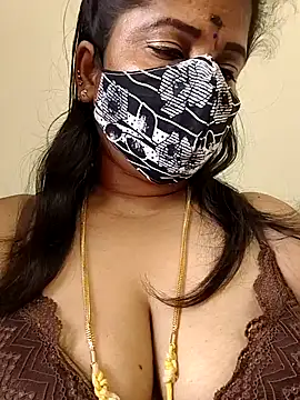 Snapshot of gaurika18 chatting on April 8, 8:47 am gaurika18 online show from April 8, 8:47 am