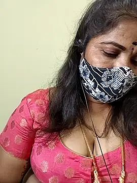 Snapshot of gaurika18 chatting on April 10, 9:36 am gaurika18 online show from April 10, 9:36 am