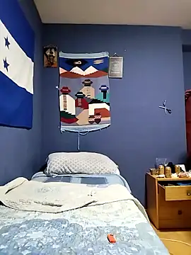 Snapshot of minitranca chatting on February 28, 12:10 am minitranca online show from February 28, 12:10 am