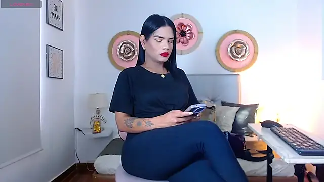 Snapshot of zoe_hecate_sexx chatting on April 13, 7:08 pm zoe hecate sexx online show from April 13, 7:08 pm