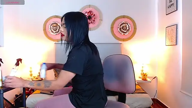 Snapshot of zoe_hecate_sexx chatting on April 29, 8:48 pm zoe hecate sexx online show from April 29, 8:48 pm