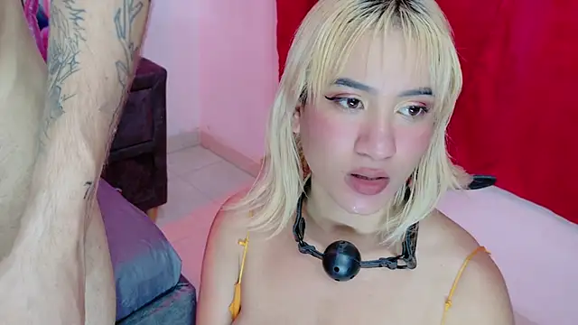 AliceandMax online show from December 9, 4:15 pm
