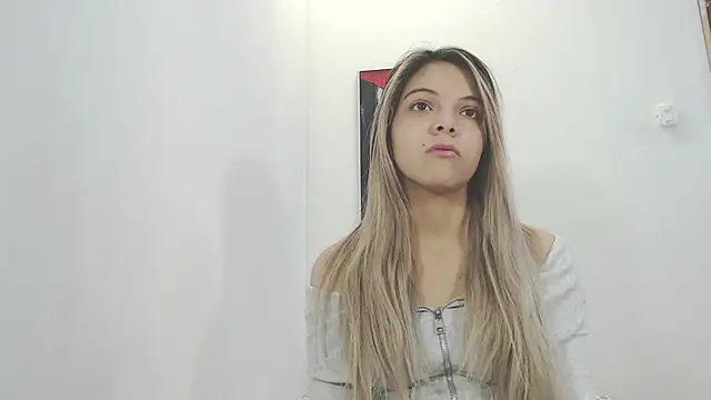 Snapshot of andreau18 chatting on September 11, 1:33 pm andreau18 online show from September 11, 1:33 pm