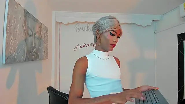 Keila Mendoza online show from June 28, 9:54 pm