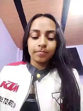 emma ambar online show from February 4, 1:13 am