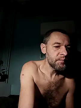 Snapshot of Andrzej-M chatting on November 30, 5:55 am Andrzej-M online show from November 30, 5:55 am