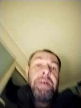 Snapshot of Andrzej-M chatting on December 5, 8:05 pm Andrzej-M online show from December 5, 8:05 pm