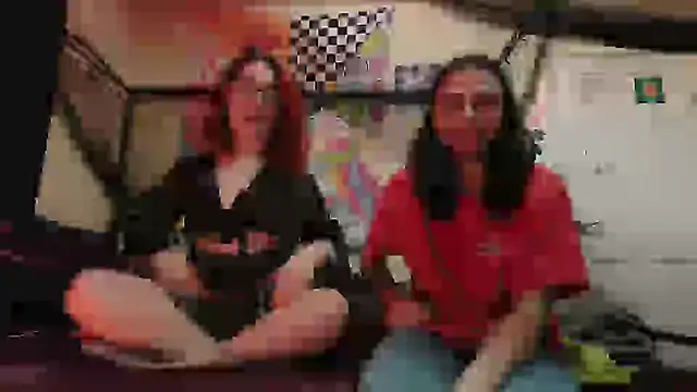 NovaLove2002 online show from February 14, 3:43 am