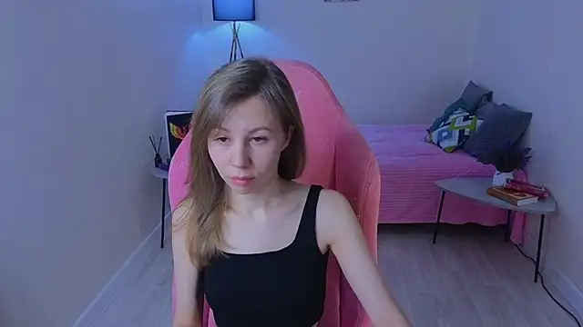 Snapshot of Lill_Mary chatting on December 19, 1:07 am Lill Mary online show from December 19, 1:07 am