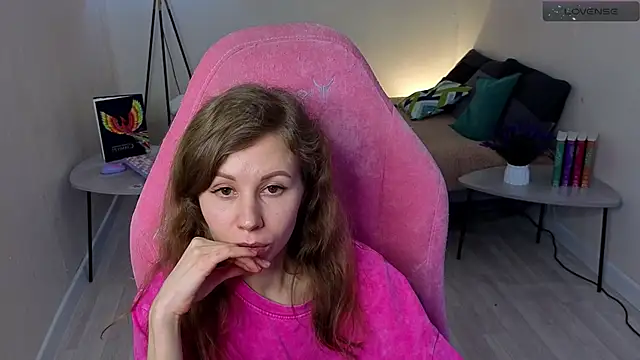 Snapshot of Lill_Mary chatting on February 7, 5:10 am Lill Mary online show from February 7, 5:10 am