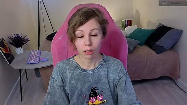 Snapshot of Lill_Mary chatting on February 20, 6:39 am Lill Mary online show from February 20, 6:39 am