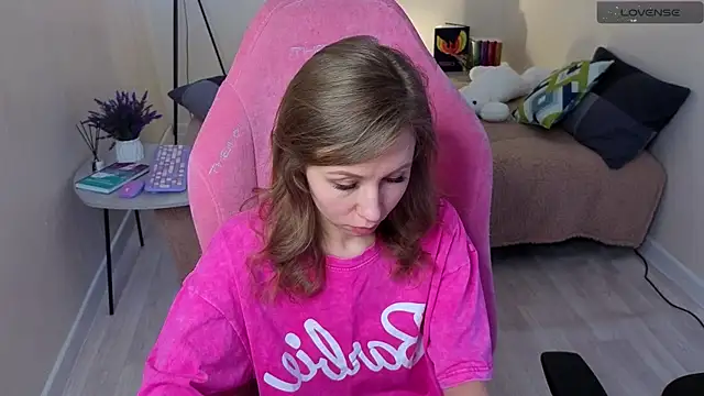 Snapshot of Lill_Mary chatting on February 28, 7:37 am Lill Mary online show from February 28, 7:37 am