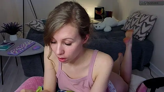 Snapshot of Lill_Mary chatting on March 5, 7:38 am Lill Mary online show from March 5, 7:38 am