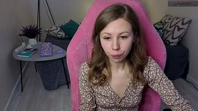 Snapshot of Lill_Mary chatting on March 11, 3:05 am Lill Mary online show from March 11, 3:05 am