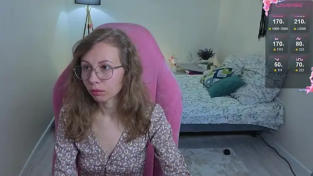 Snapshot of Lill_Mary chatting on September 13, 2:22 am Lill Mary online show from September 13, 2:22 am