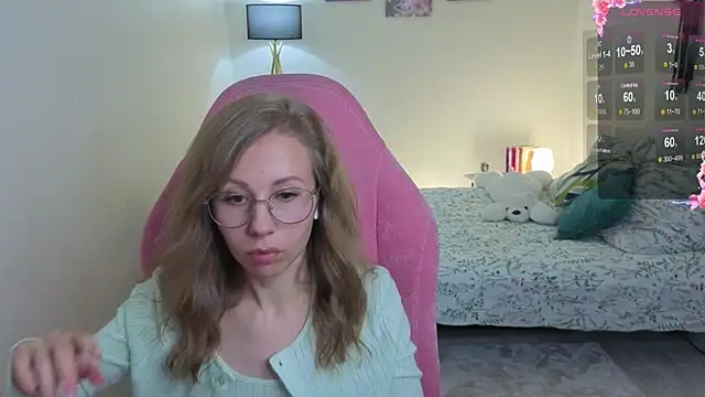 Snapshot of Lill_Mary chatting on September 22, 3:30 am Lill Mary online show from September 22, 3:30 am