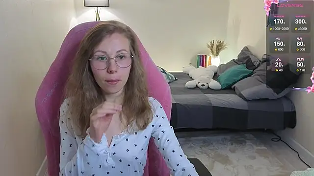 Lill Mary online show from October 6, 1:47 am