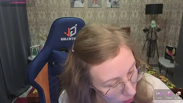 Lill Mary online show from February 6, 2:16 am