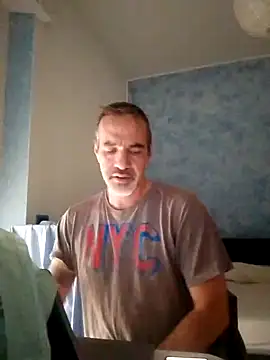 Snapshot of Marcolino183 chatting on January 7, 2:41 pm Marcolino183 online show from January 7, 2:41 pm