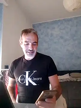 Snapshot of Marcolino183 chatting on January 15, 2:13 pm Marcolino183 online show from January 15, 2:13 pm