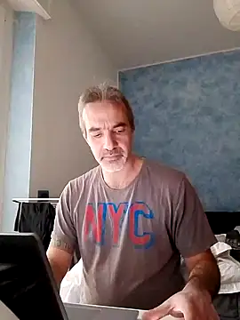 Snapshot of Marcolino183 chatting on January 20, 2:25 pm Marcolino183 online show from January 20, 2:25 pm